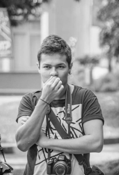 Fotografía de Julián Salazar Co-fundador La Astilla en el Ojo y actual Director Creativo